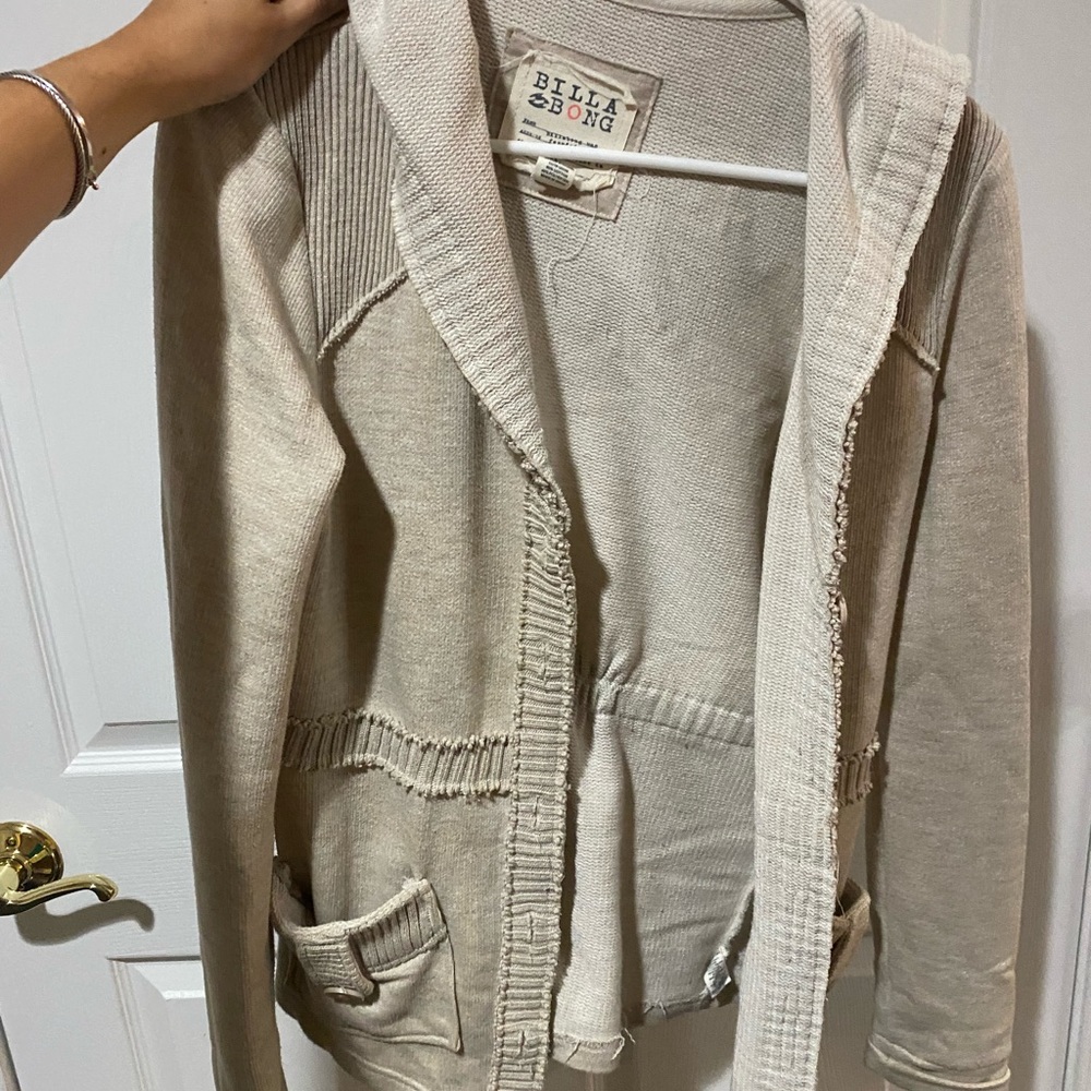Super cute cream Billabong cardigan